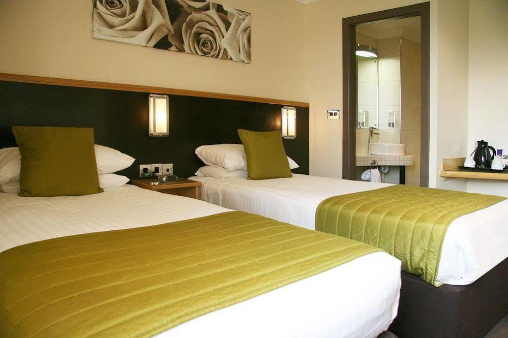Damon'S Hotel Lincoln Exterior photo